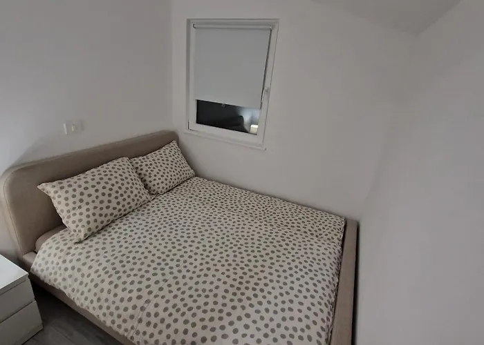 Hiska Betnava - G115 펜션 포드체트르테크